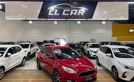 FOCUS 2.0 TITANIUM HATCH 16V REVISÕES NA CONCESSIONÁRIA Vermelho - 2016 Impecável!