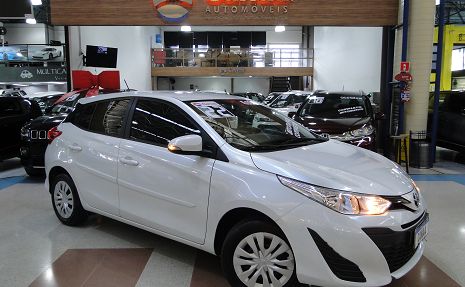 YARIS 1.3 XL LIVE CVT *** 16.000 KM´S *** Branco - 2022 Km baixa!