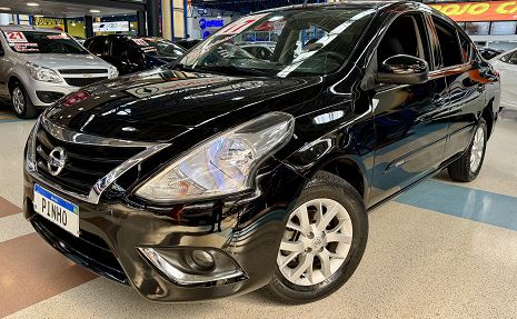 VERSA 1.6 SV MANUAL FLEX LINDO DEMAIS!!! Preto - 2017 Impecável!
