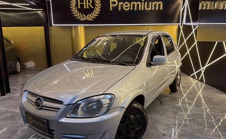 CELTA 1.0 SPIRIT COMPLETO BAIXO KM Prata - 2011 Novíssimo!